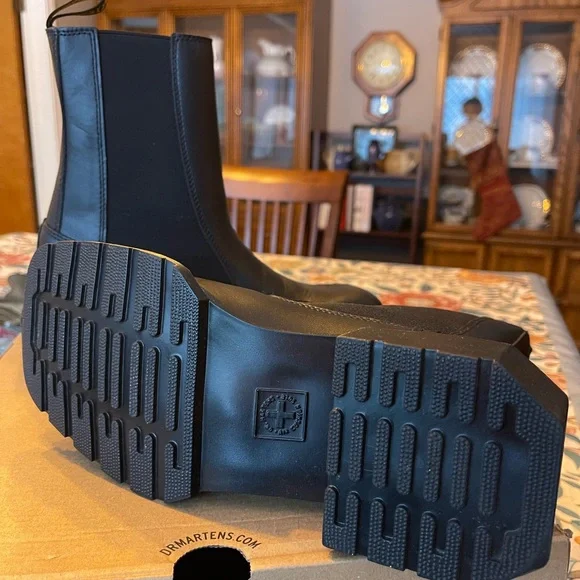 Dr. Martens Maybole Black Square Toe Chelsea Boots - Picture 4 of 8